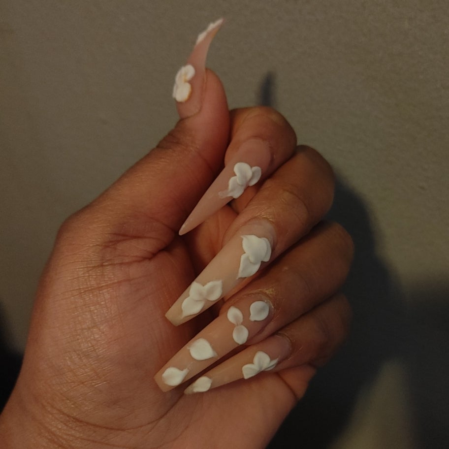 Design your own online fake nails